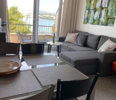Okrug Gornji Apartment | Summer Dream directly at the sea