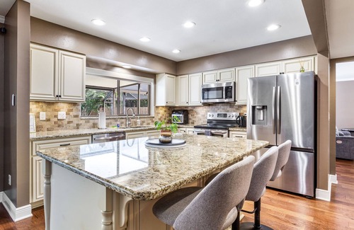 Temple Terrace House | "Summer Dream" - Large Family Pool Home