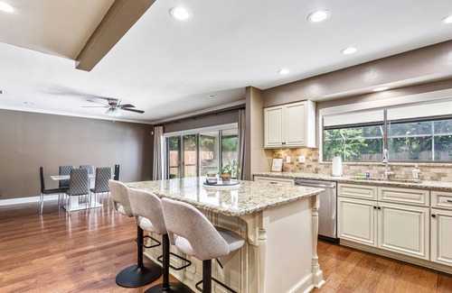 Temple Terrace House | "Summer Dream" - Large Family Pool Home
