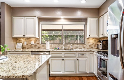 Temple Terrace House | "Summer Dream" - Large Family Pool Home