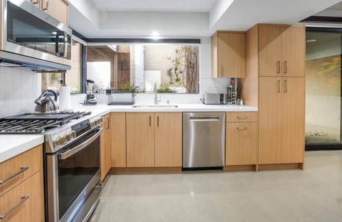 Palm Desert Condo | Summer Escape: Save 25% Now!
