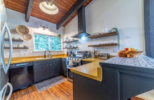 Mammoth Lakes House | Summer Getaways Available! Remodeled Townhome with Seasonal Pool, Fireplace, and Grill!