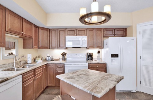 Orange Beach Condo | Summer House 1201B | Direct Beach Front - Endless Views from East Corner Location!