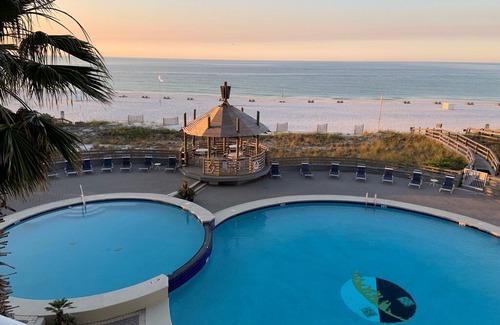Orange Beach Condo | Summer House 305A, Beach Front Condo in Orange Beach, AL. Beautiful beach view.