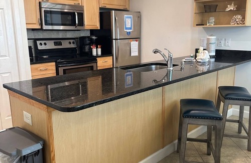 Miramar Beach House | SUMMER IS HERE - 25% OFF 7 NIGHT VISIT ON SELECT WEEKS - BEACH SERVICE INCLUDED