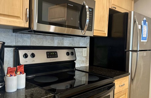 Miramar Beach House | SUMMER IS HERE - 25% OFF 7 NIGHT VISIT ON SELECT WEEKS - BEACH SERVICE INCLUDED