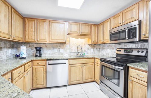 Orange Beach East Condo | Summer is hot but we have cool Deals for Fall; 4th floor; SAVE money BOOK early!
