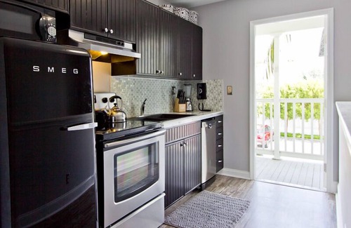 Bahama Village Condo | SUMMER ISN'T OVER YET - PROCES REDUCED FOR OPEN NIGHTS!