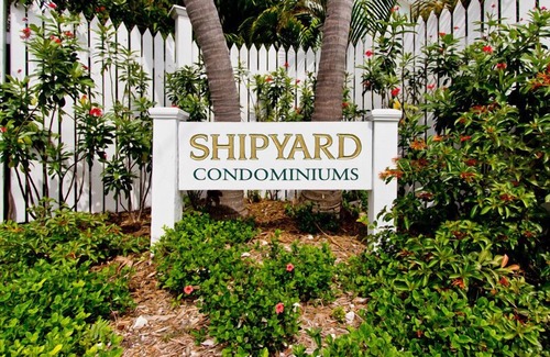Bahama Village Condo | SUMMER ISN'T OVER YET - PROCES REDUCED FOR OPEN NIGHTS!