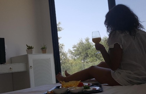 Qazim Pali Hotel | Summer Land