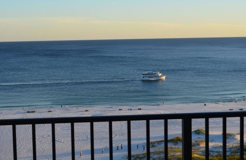 Orange Beach Condo | Summer low rates on beach. Feel refreshed with refurnished clean interiors !