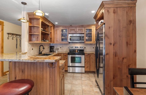 Steamboat Springs Condo | Summer Monthly Discount | Secure Bike Area | Hot Tub