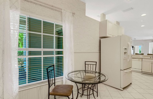 Venice Villa | Summer or fall retreat on golf course in Venice, Florida. 10 min from Beach.