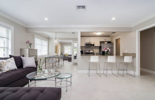 Naples Park House | SUMMER PROMOTION! Cute Designer Home, Heated Pool Oasis, Near Beach, FREE Bikes