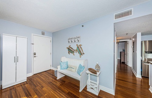 Indian Shores Condo | Summer Rate Drop⬇️ BEACH CONDO with sunrise view from balcony. POOL IS NOW OPEN!