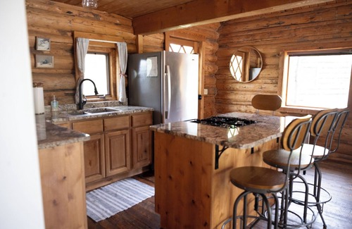 Driggs Cabin | Summer Rates at Three Peaks Log Cabin,Scenic Views