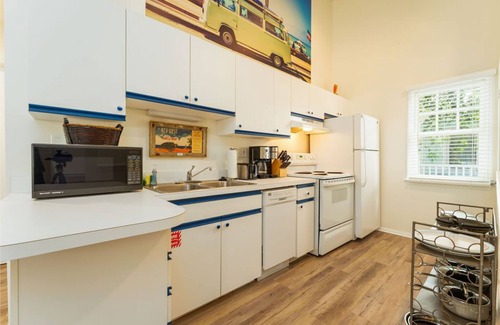 Bahama Village Condo | SUMMER RATES STARTING AT 200 PER NIGHT! nMAI TAI TERRACE - KEY WEST