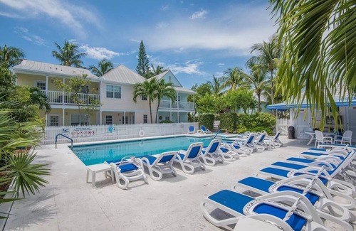Bahama Village Condo | SUMMER RATES STARTING AT 200 PER NIGHT! nMAI TAI TERRACE - KEY WEST