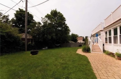 Yachting Village Condo | Summer Rental - Enjoy a Month or all Summer! Welcoming 2-bdrm condo in Newport