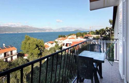 Arbanija Apartment | Summer Residence Apartment "aida", Family Friendly And Pet Friendly Ambient