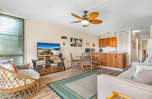 Kihei Condo | SUMMER SALE 175.00 per night. Right across from Maui’s best beach