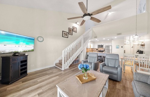 Laguna Beach Condo | Summer Sale: Well-Stocked Gulf Front Retreat with Amazing Views! Community Pool!