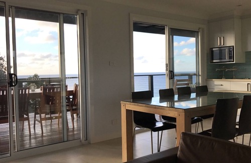 Ulladulla House | Summer Salt Beach House - NEWLY RENOVATED
