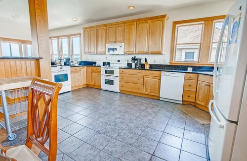 Frisco House | SUMMER SAVINGS - Luxury Oceanfront w/Private Pool, Hot Tub, Elevator, & Game Rm