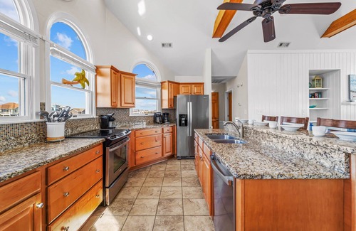 Waves House | SUMMER SAVINGS - Oceanfront with Pool, Hot Tub, Game Room, Cmty Pool and Tennis