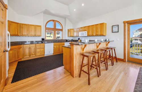 Ocean Isle Estates House | SUMMER SAVINGS - Oceanview & Dog Friendly in Avon with Pool, Hot Tub, Game Room