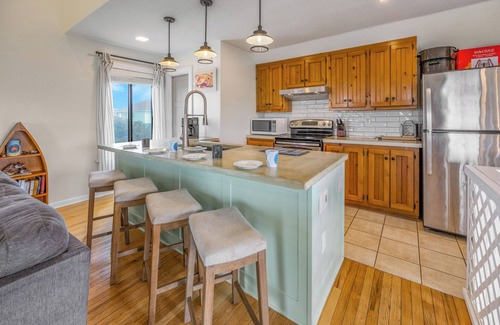 Wimble Shores House | SUMMER SAVINGS - Oceanview Dog Friendly w/Nearby Beach Access, Hot Tub, & Porch