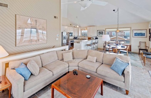 Avon House | SUMMER SAVINGS - Soundfront Dog Friendly w/Hot Tub, Private Windsurfing Access