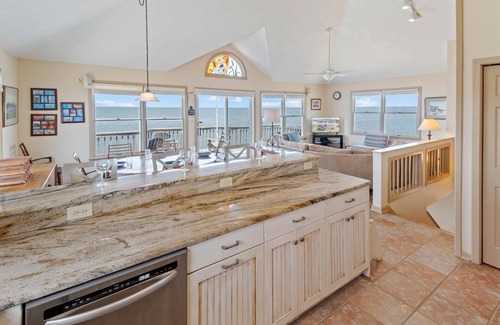 Avon House | SUMMER SAVINGS - Soundfront Dog Friendly w/Hot Tub, Private Windsurfing Access