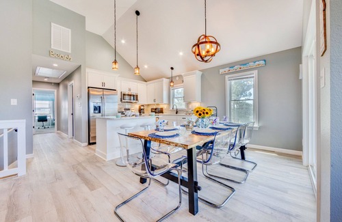 Avon House | SUMMER SAVINGS - Soundside Dog Friendly Home with Hot Tub, Game Room, Tiki Bar