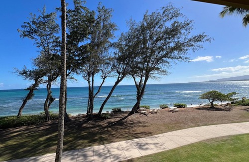 Wailua Apartment | Summer Special at Sunrise Hale | Oceanfront Studio with AC