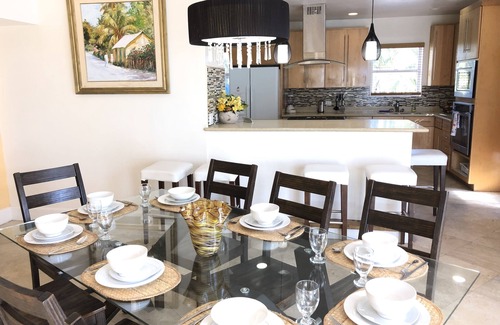 Nassau House | SUMMER SPECIAL! Beach front residence with Breathtaking Heated infinity pool