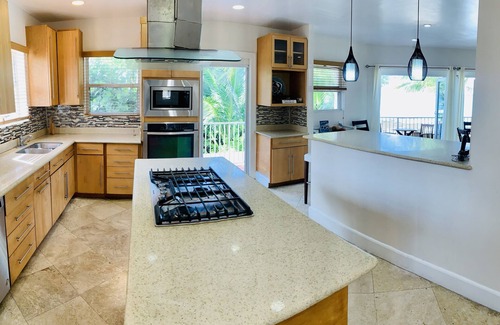 Nassau House | SUMMER SPECIAL! Beach front residence with Breathtaking Heated infinity pool