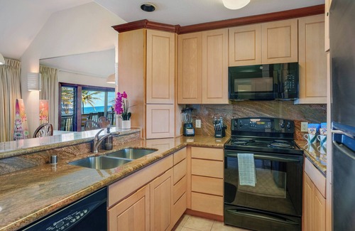 Lihue Condo | Summer Special Oceanfront 1BR Condo | Breathtaking Sunrise Views | Kaha Lani 321