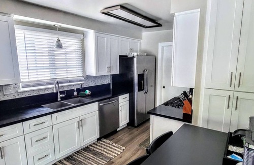 Winnetka House | Summer Special Price! Family Fun Home- Pool, BBQ, & Fenced Yard-Pet Friendly!