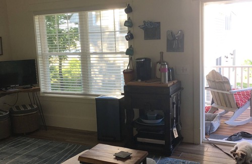 Southwest Harbor Cottage | Summer special! Adorable Whale's Tail guest cottage.