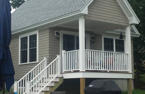 Southwest Harbor Cottage | Summer special! Adorable Whale's Tail guest cottage.