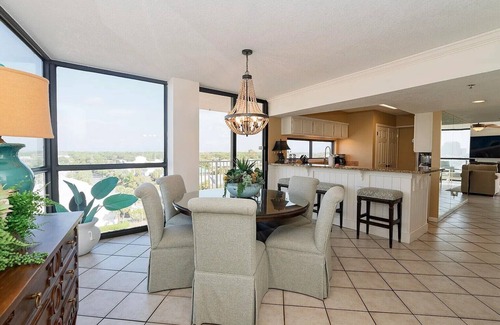 Miramar Beach Condo | Summer Specials & Beach Service is include with all Bookings!