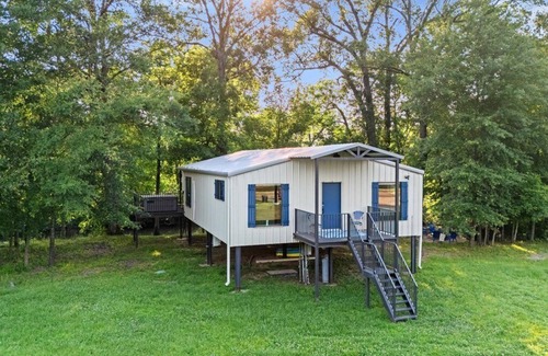 Golden Cabin | Summer Specials on Glover River-Floatin Daze Cabin