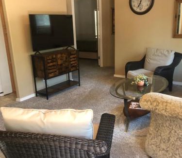 Central Oregon House | Summer Stop