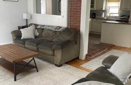 Vinalhaven House | Summer Street Village Home