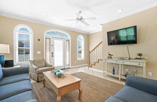Lullwater Beach House | Summer Towne by Panhandle Getaways