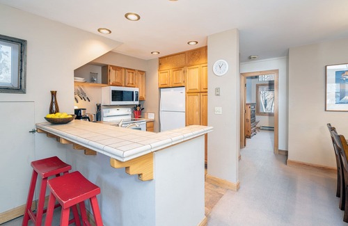 Telluride Condo | Summer Value! Enjoy Deck, Hot Tub & Parking