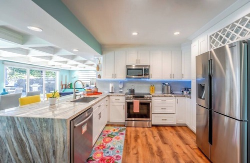 Fort Lauderdale Apartment | Summer Waterfront Experience w/Heated pool by