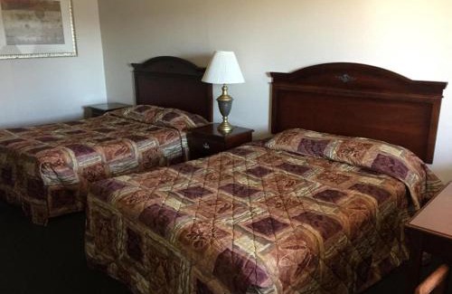 Newport Hotel | Summer Wind Budget Motel