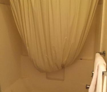 Newport Hotel | Summer Wind Budget Motel